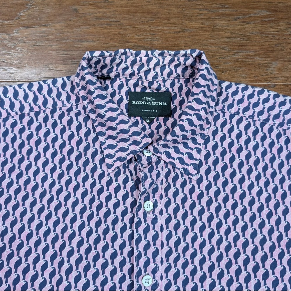 Rodd & Gunn Mens XL 23x30 Sports Fit Pink Navy Bird Print Short Sleeve Shirt